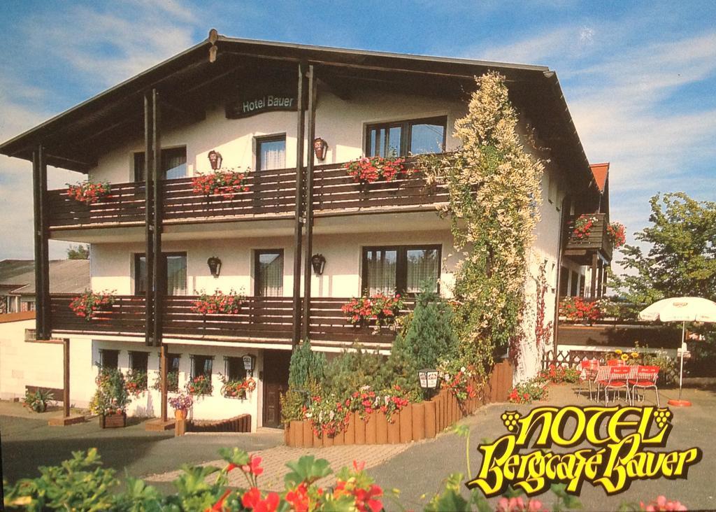 Antjes Schmankerlhotel Und Restaurant Trostau Exterior photo