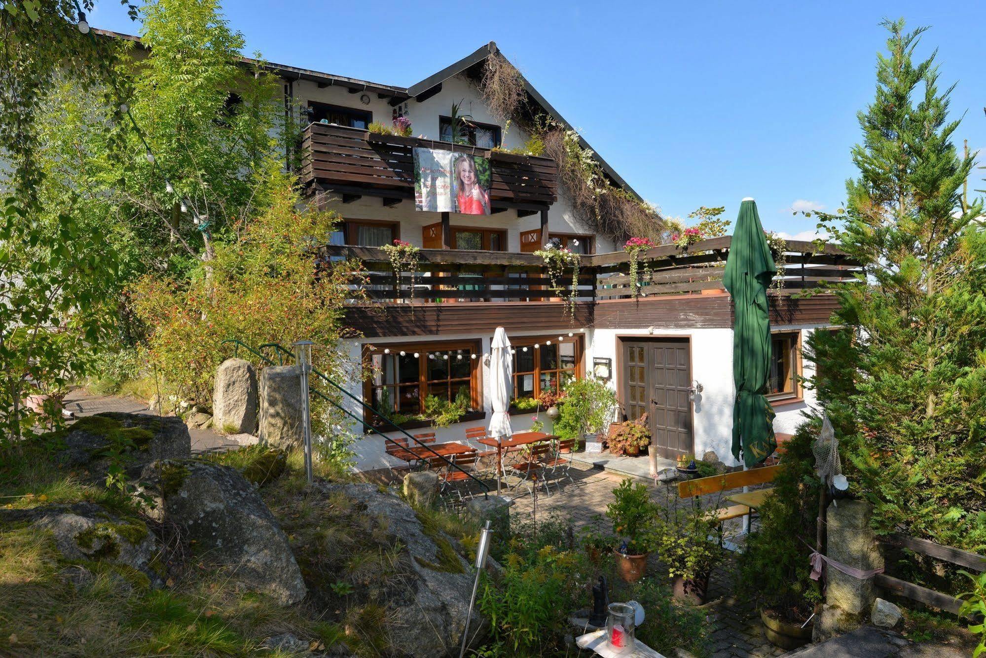 Antjes Schmankerlhotel Und Restaurant Trostau Exterior photo